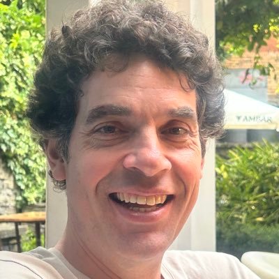 lizarrahiphop's profile picture. Informatico  Me gusta la musica, Buena persona en general y amigo de los que me tratan bien.

instagram: @rimake