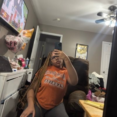 deasiaemoni's profile picture. 