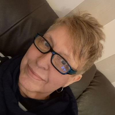 Christiane90159's profile picture. 🤷‍♀️