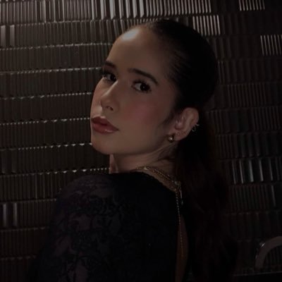 cassiavfonsecaa's profile picture. 