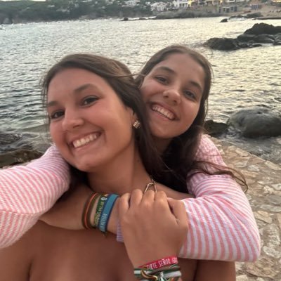 veravillatoroo's profile picture. 🫧