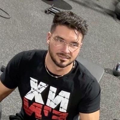 TheLivvEra's profile picture. 🔞My bestie @SnipezIsCool He/him best friends  @Frogs1u  @EnvyTheVyne  @NiiZuk1 @HunterRedfield_