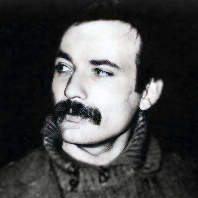 DirenKizildere_'s profile picture. Gülümse ey insanlık yine sahnedeyiz!
@DGDernekleri7