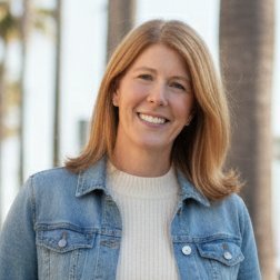 LouiseCurcio's profile picture. Brand marketer and AI-forward strategist | Real-world insights | Living the pivot
