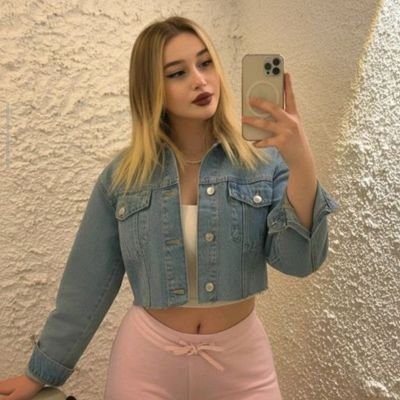 Minelojii's profile picture. .