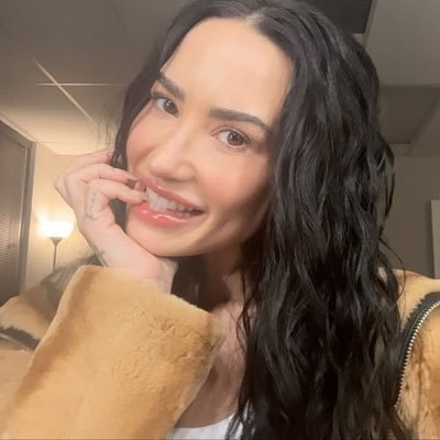 sayycheers's profile picture. 