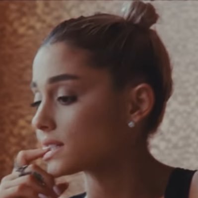 gwsjelena's profile picture. u have a light u cannot hide🌟 | basically on twitter since 2020 | ifb ♡ | she/her