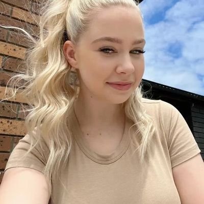 carlosJ25649648's profile picture.