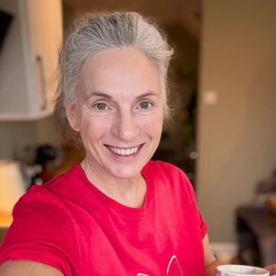 mascot_gloria's profile picture. Keep smiling, because life is a beautiful thing and there's so much to smile about.