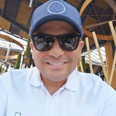 efabians19's profile picture. 