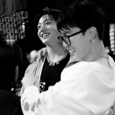 mimikyuu0997165's profile picture. 🐰🐥. BTS. Phan. @koogie097 backup