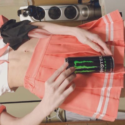 ZakkieVR's profile picture. ✦ British hellhound femboy 🐾 VTuber & VRChat creator
✦ @GamerSupps code: ZAKKIE

✦ Twitch: https://t.co/q3y5gbRAlS
✦ 🎨#ZakkieArt 🔞#ZakkieLewd