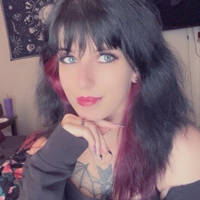 xksterling's profile picture. Author | Mother | Luciferian Pagan | Fandom Nerd | Sometimes I'm Funny 🌙