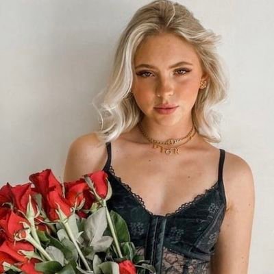 FreeUseFeeder's profile picture. Daddy @SimpyTW owns me