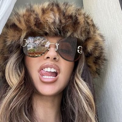 marias_library's profile picture. ⋆. ౨ৎ˚ You intoxicate me, Daisy. The scent of flowers lingers on you everywhere you go, and I always want to follow.  ๋࣭♡⭑