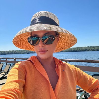 Whitecarnaaskh's profile picture. I am a pure pacifist; I detest war and wish for its permanent absence.
Scam gift card scammers, please stay away from me.