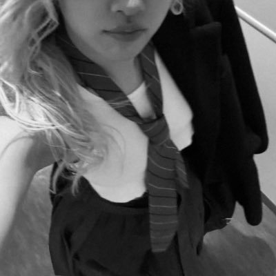 rosielaliy's profile picture. rants of a scorpio girl