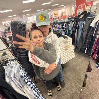 fuckhoes_420's profile picture. 