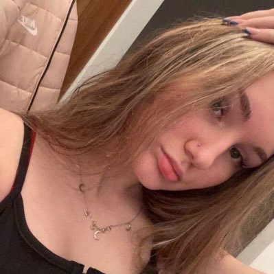 LaveniaPre52536's profile picture. I’m a single ❤️