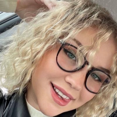 sadiafree5's profile picture. 