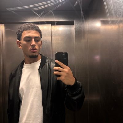 Y4NIS8's profile picture. La misère est si belle !