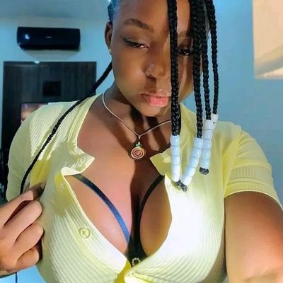 UwakmfonJ19437's profile picture. 