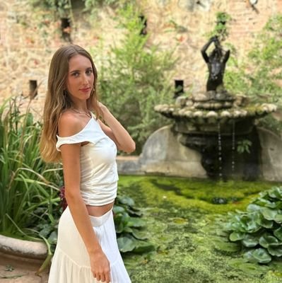 angieegrb_'s profile picture. la cosa più grande che imparerai mai e amare e essere amato a tua volta