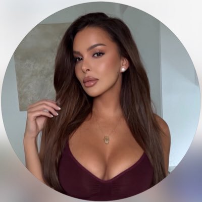 MorganWaqas's profile picture. delightful, Having my own little clothing design company brings me such a lovely sense of fulfilment!