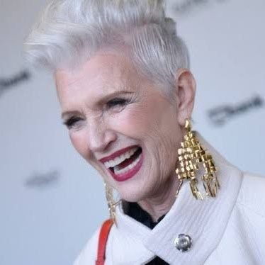 maye081977's profile picture. Bestselling International Author of A Woman Makes A Plan _
Doctor of Dietetics (* Supermodel
#ItsGreatToBe76 Manager: anna@mayemusk.com