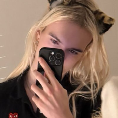 ghosthollis's profile picture. YES I HEARD STOP SHIT Coke rants and complaining and Hollis