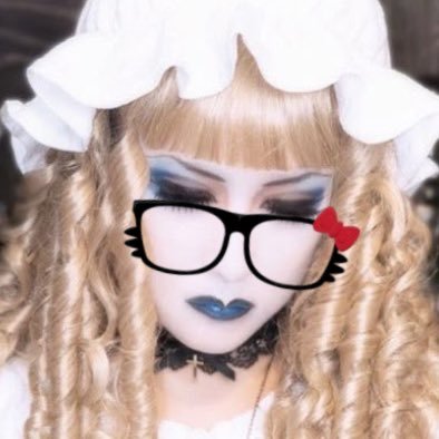 romanticvampic's profile picture. ☆⋆ — 🦇 𖦹.. 18(00) ‼️ proship + fujoshi dni | that silco yume (VERY selective) | I LOVE MY WIFEEEEEE | priv: @ibs_ilco mutuals only.