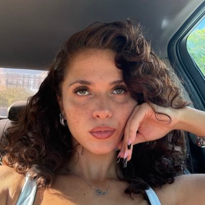 ZYA333_'s profile picture. R&B/Soul Singer/Songwriter zya@thenumiami.com instagram @Zya333        https://t.co/phEPmIEEn5