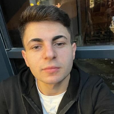 eenescbn's profile picture. 🔱