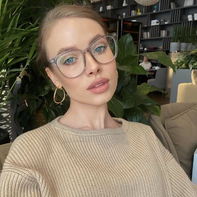 Sofia_Rossi90's profile picture. Everything will be fine. We can't just sit there and watch, we have to take action! I love traveling, I love good food, and I'm a Catholic.