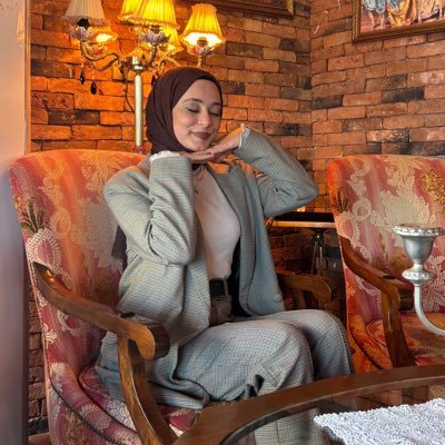 Ayyhilaall's profile picture. Kendi kendimle hep sıfırdayım.