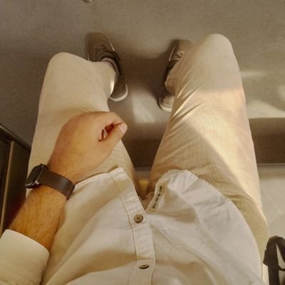 rozitenv's profile picture. 23 SWE Trying to debug both code and life