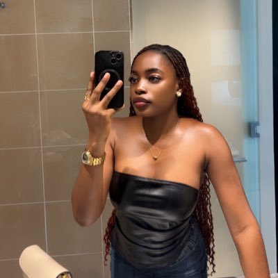 Dhara_ex's profile picture. Altsch Africa 👩🏽‍🎓| Product Manager✨| Fashion designer| Microbiologist 👩🏽‍🔬| Executive Assistant 👩🏽‍💻| Forex Trader📊| Yoruba Princess 👸🏽|👻:dhara_ex
