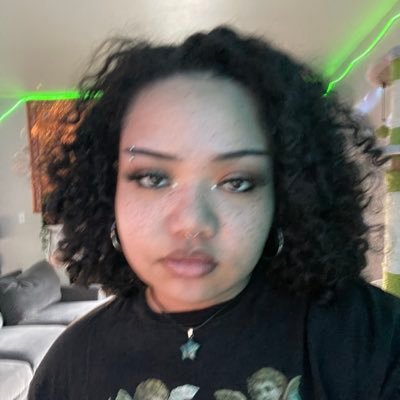 jupiterscancer's profile picture. wanna feel u shine on me