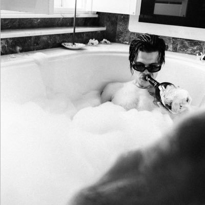 yungblud236's profile picture. music is life ❤️🎵🎶