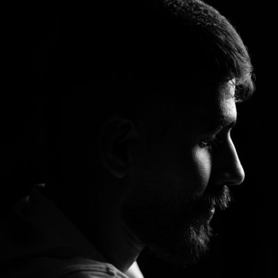 tamosawi's profile picture. كائن يُعيد تشكيل المعنى خارج القاموس - حريّة، إشتراكية، فن | #بحرينيون_ضد_التطبيع.