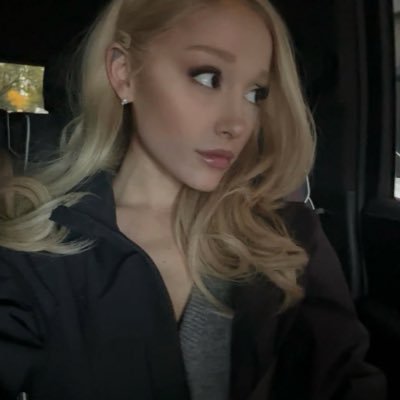 honeymoonhan's profile picture. ࣪ ˖ 𖦹°#1 moonlight stan⋆⁺₊⋆ ☾⋆⁺₊⋆ ari x3 . ݁₊ ⊹⋆.˚✮🎧✮˚.⊹