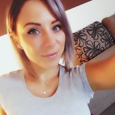 TalkRichmond's profile picture. slow living 
🩷👄👅