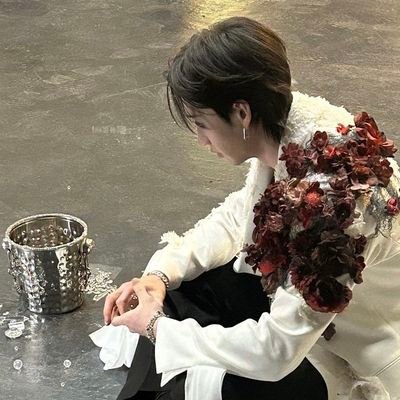 yuiiw1q's profile picture. she/they | repost w credit