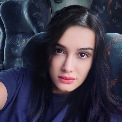 elizabetel00u's profile picture. Designer que sabe que os tecidos são a sua vida, uma música da Dua sempre me acompanha enquanto trabalho.