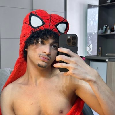 Co3lhinhoo's profile picture. your lips on my body? @lipsonmybody