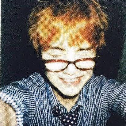 SuasBlossom's profile picture. lesbian & fangirl as hell