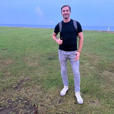 AydinYasalar's profile picture. I am a Turkish model,actor and  painting artist.
I create original artworks in different styles!
All the works on my page belong to me.
Turkey❤️Philippines❤️