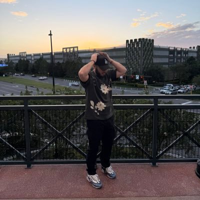 theenekj23's profile picture. 