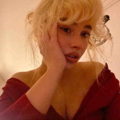 girlonwillpower's profile picture. 🦢💌 | for the girls and gracibrina | free palestine