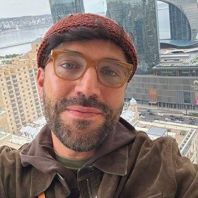 LucasHerna12300's profile picture. 